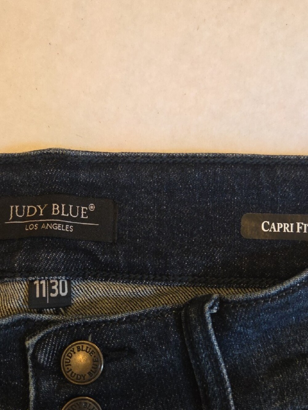 Judy Blue Dark Wash Capri Jeans. Size 11/30 - Picture 2 of 5